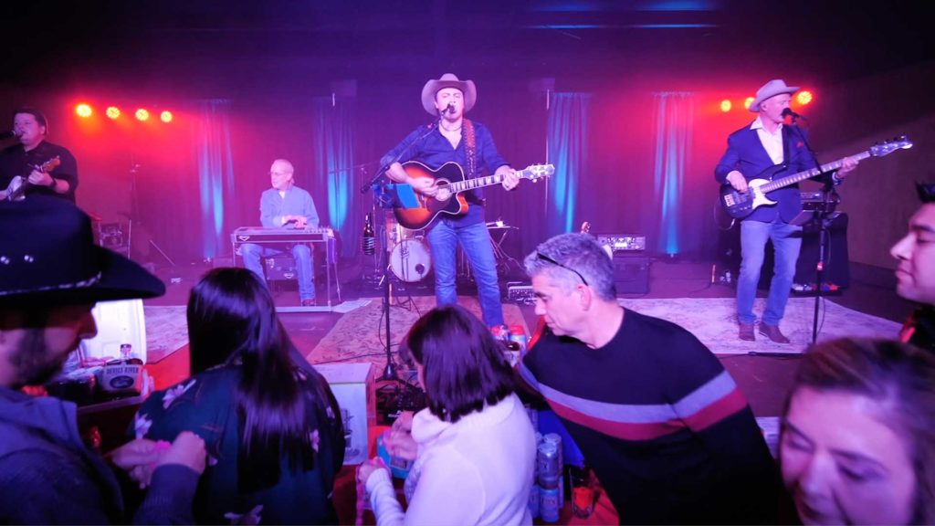 Holiday party country band